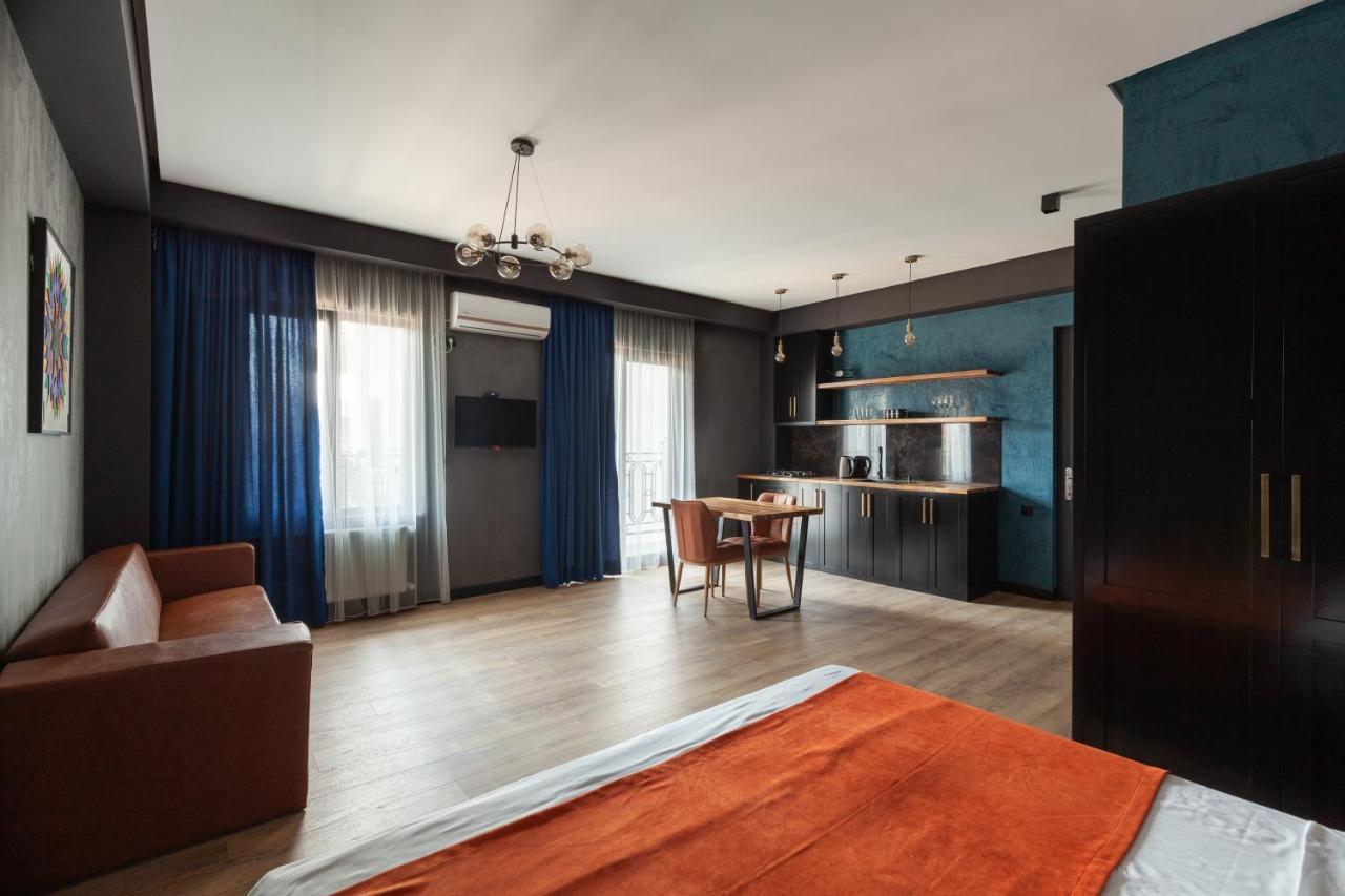 Irina'S Apartments Кутаиси Экстерьер фото