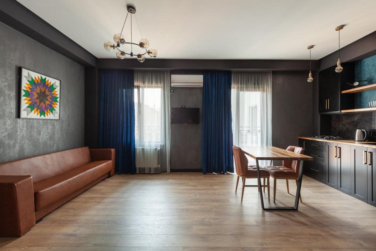 Irina'S Apartments Кутаиси Экстерьер фото