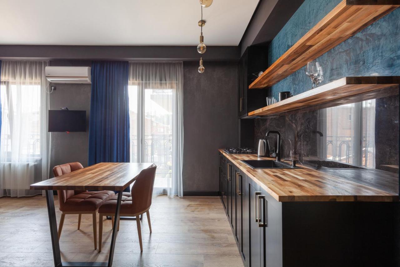 Irina'S Apartments Кутаиси Экстерьер фото